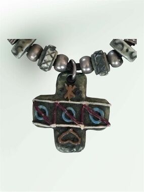 🌼VTG Handmade and Painted Tribal Cross Necklace